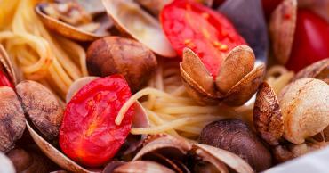 spaghetti-con-le-vongole-al-cartoccio